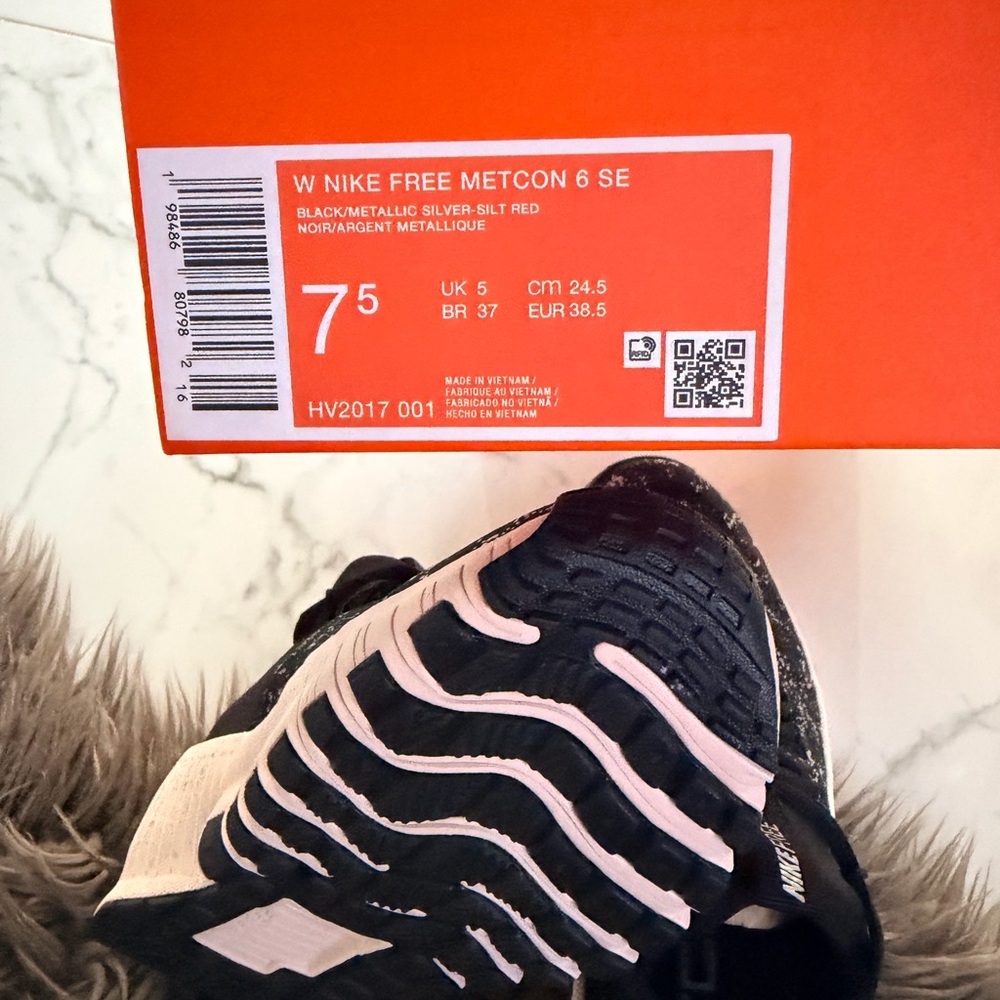 Nike Free Metcon 6 SE - Picture 10 of 12